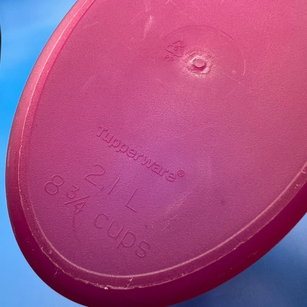 Tupperware Impressions 2 Qt Slim Refrigerator Pitcher Purple Pink Berry
